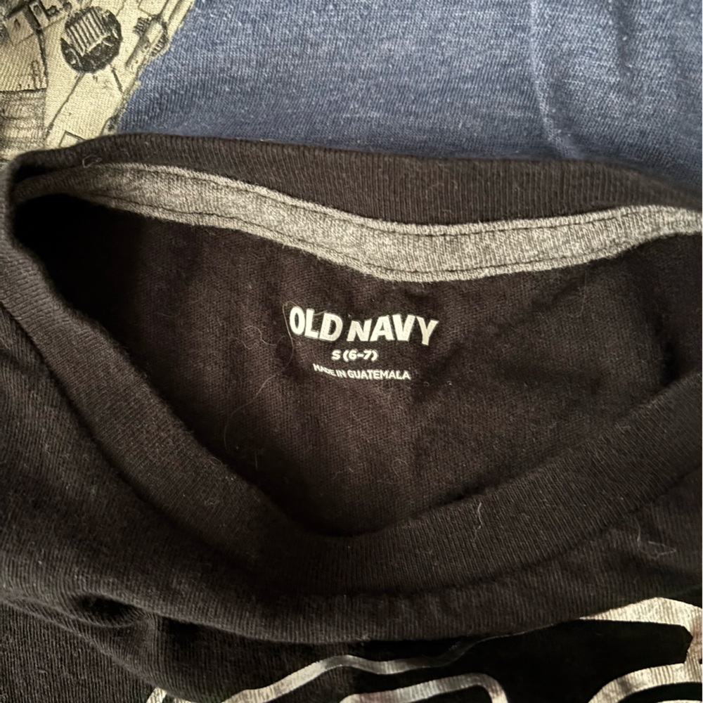 Three boys graphic t shirts size 6/7 - Picture 2 of 4